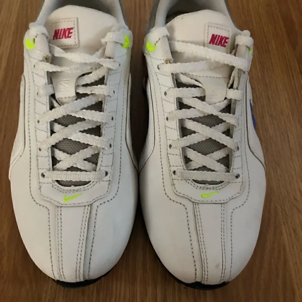 NIKE SHOX CONUNDRUM SI DELIVER White/Pink/Blue